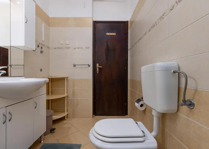 Palman With Free Parking Appartement