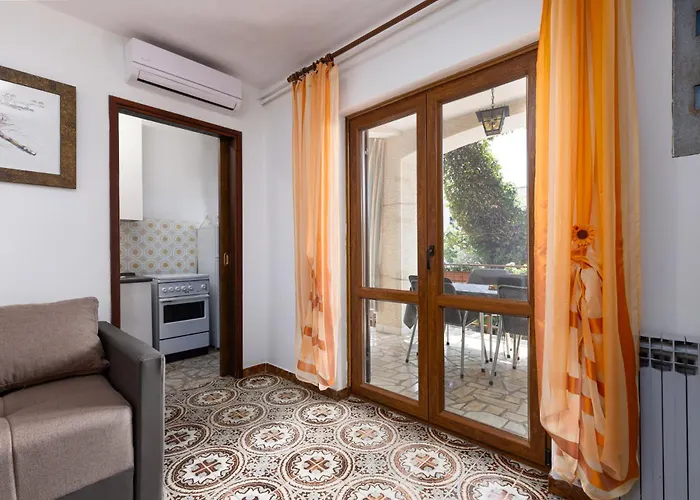 Palman With Free Parking Appartement