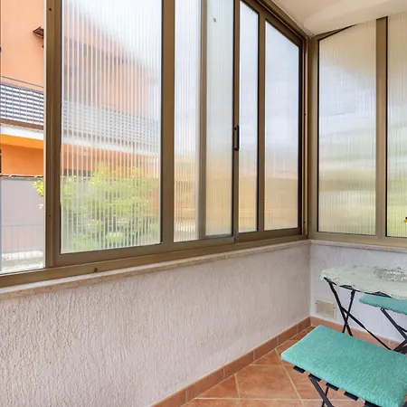 Palman With Free Parking Apartment Porec