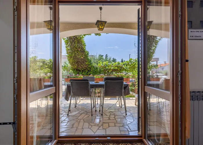 Palman With Free Parking Appartement Poreč