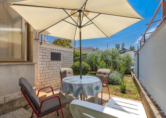 Palman With Free Parking Poreč