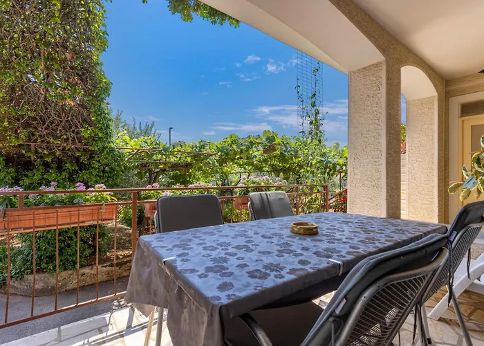 Palman With Free Parking *